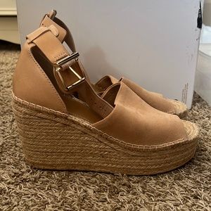 Gianni Bini Tan Wedges